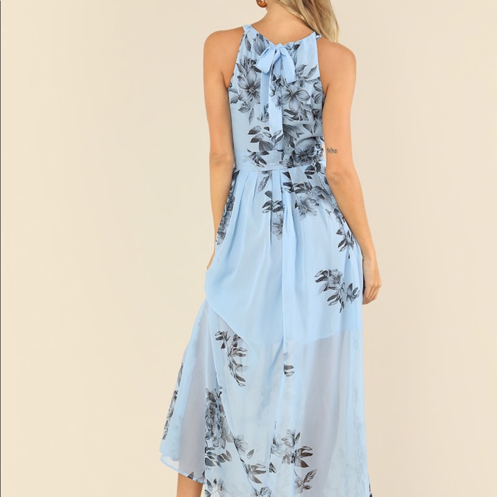 🎉HP🎉Pleated Halter Dress - Picture 4 of 8